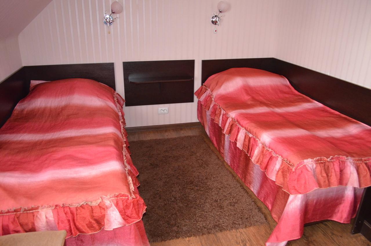 Hotel Fiyesta Starokostyantyniv ภายนอก รูปภาพ
